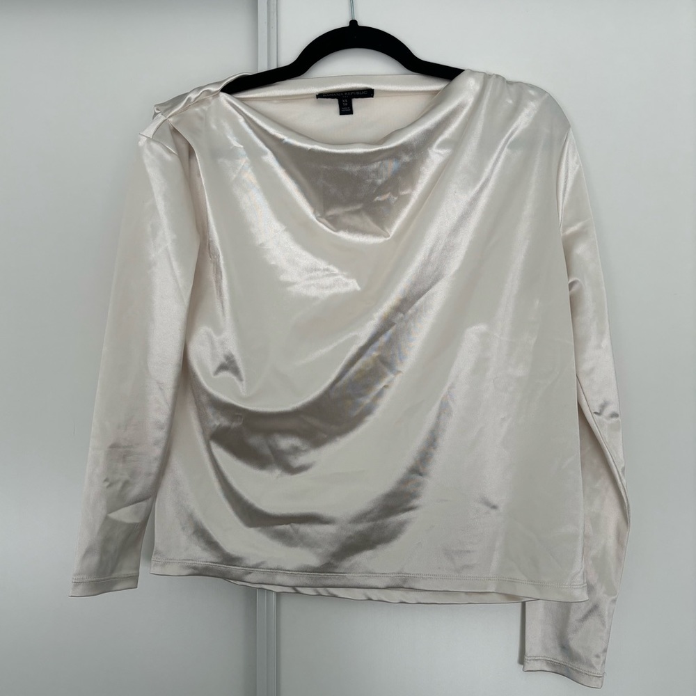 NWOT Banana Republic Shiny Blouse